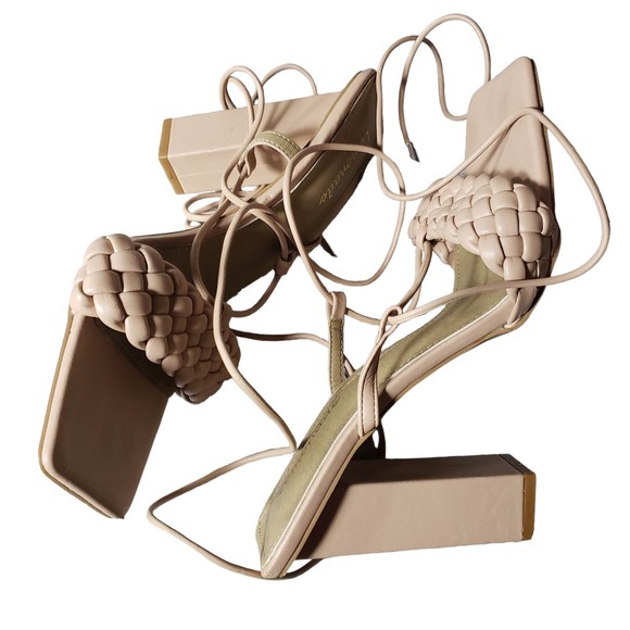 Lemonade Women's size 10 Beige Nude Square Toe Lace Up 5" Heels Sandals No Box - Picture 4 of 9